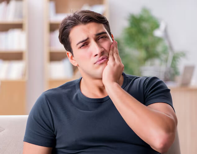 Toothache image - Emergency dentist Stevenage